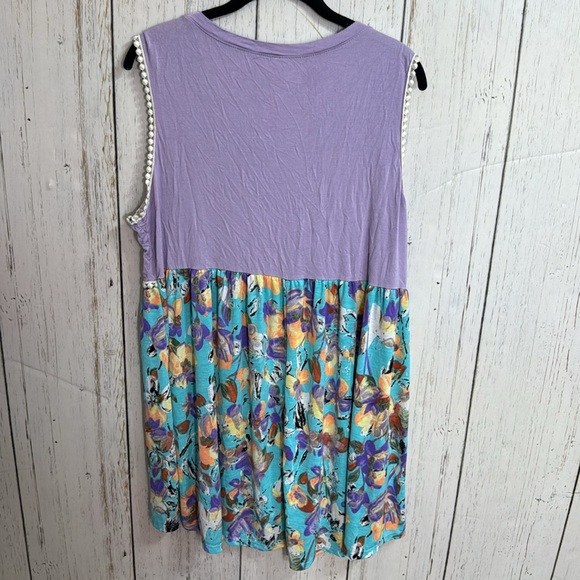 Celeste Floral Pattern Tank Top - Picture 6 of 9